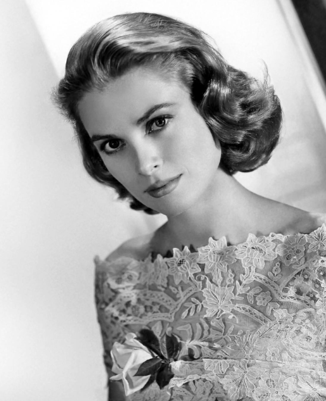 Real reference photo for Grace Kelly: Grace Kelly MGM publicity photo